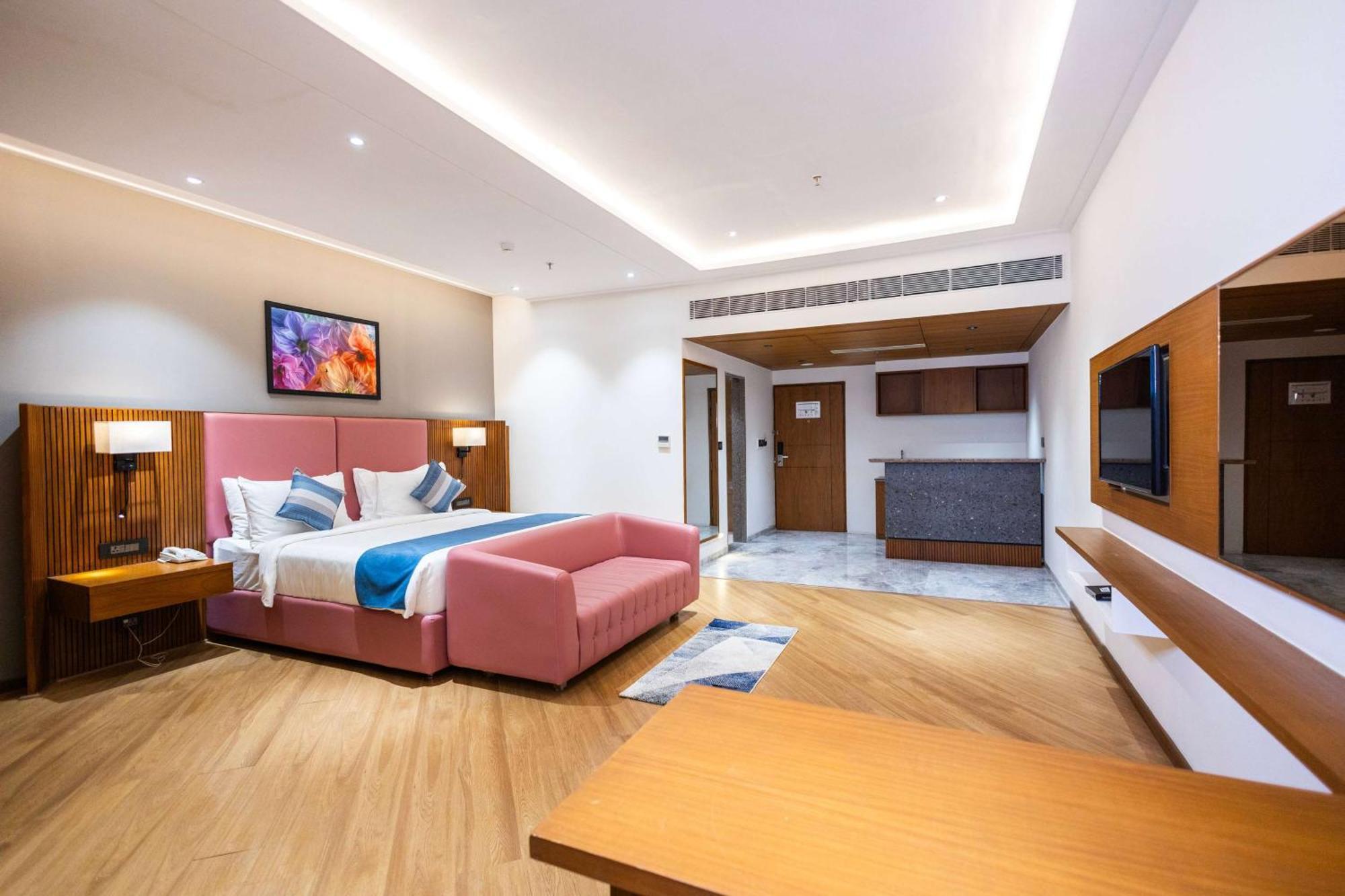 Ramada Encore By Wyndham Viramgam エクステリア 写真