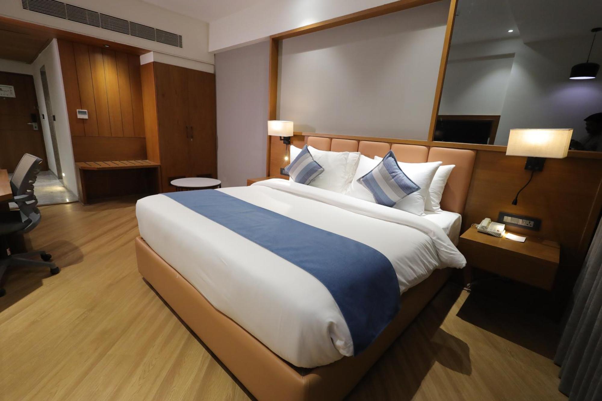 Ramada Encore By Wyndham Viramgam エクステリア 写真