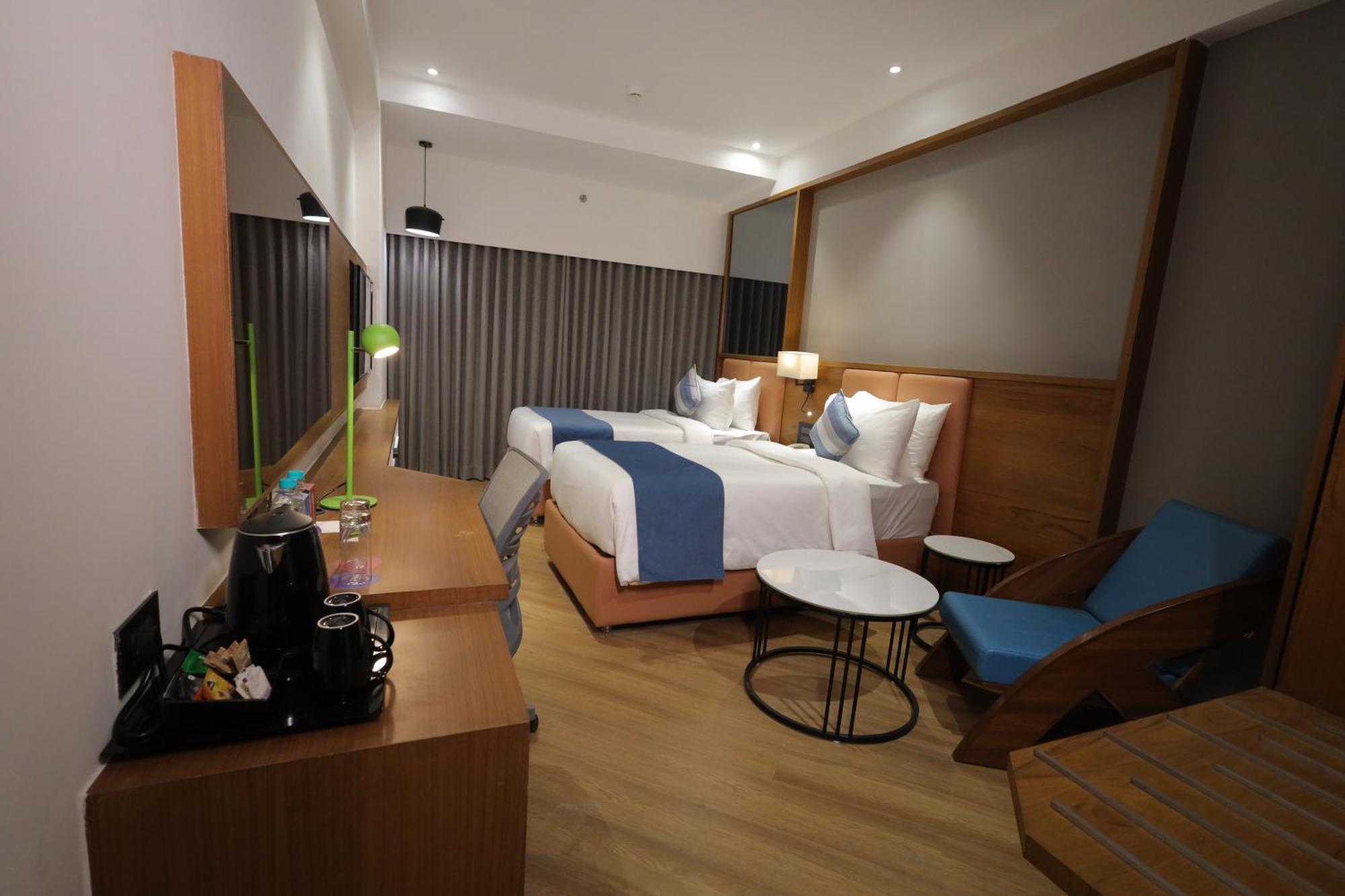 Ramada Encore By Wyndham Viramgam エクステリア 写真