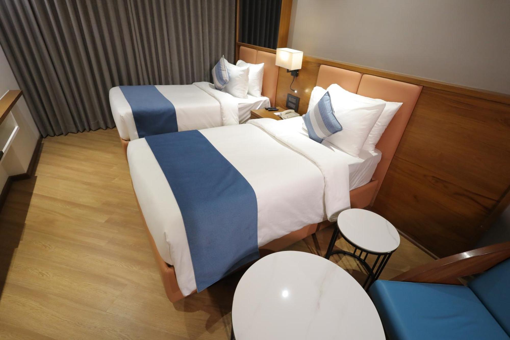 Ramada Encore By Wyndham Viramgam エクステリア 写真