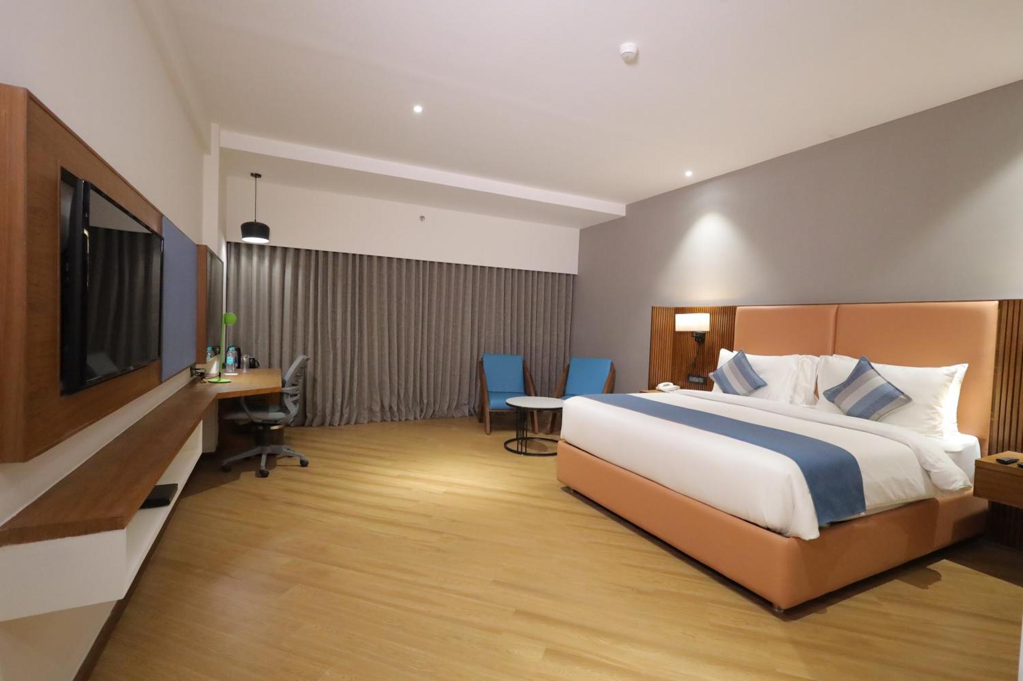 Ramada Encore By Wyndham Viramgam エクステリア 写真